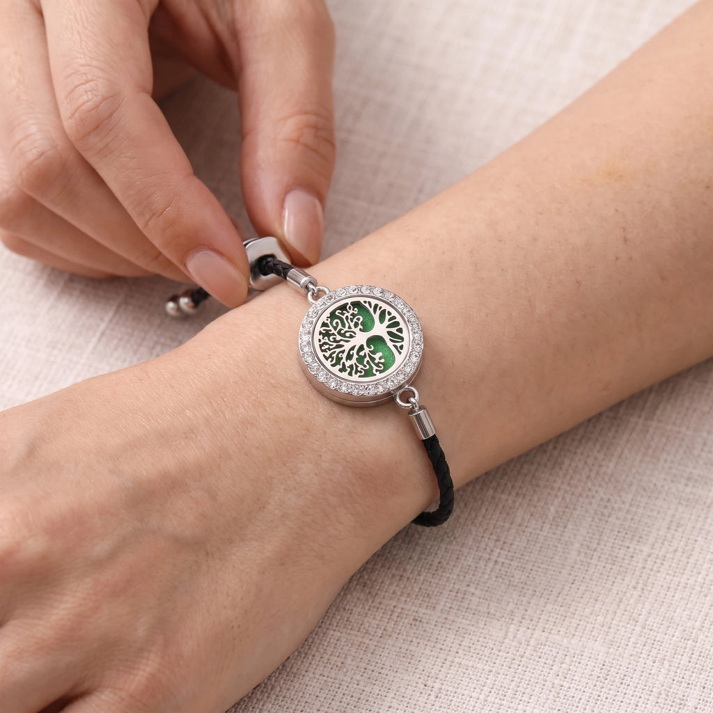 Ajustement du bracelet diffuseur à cordon tressé