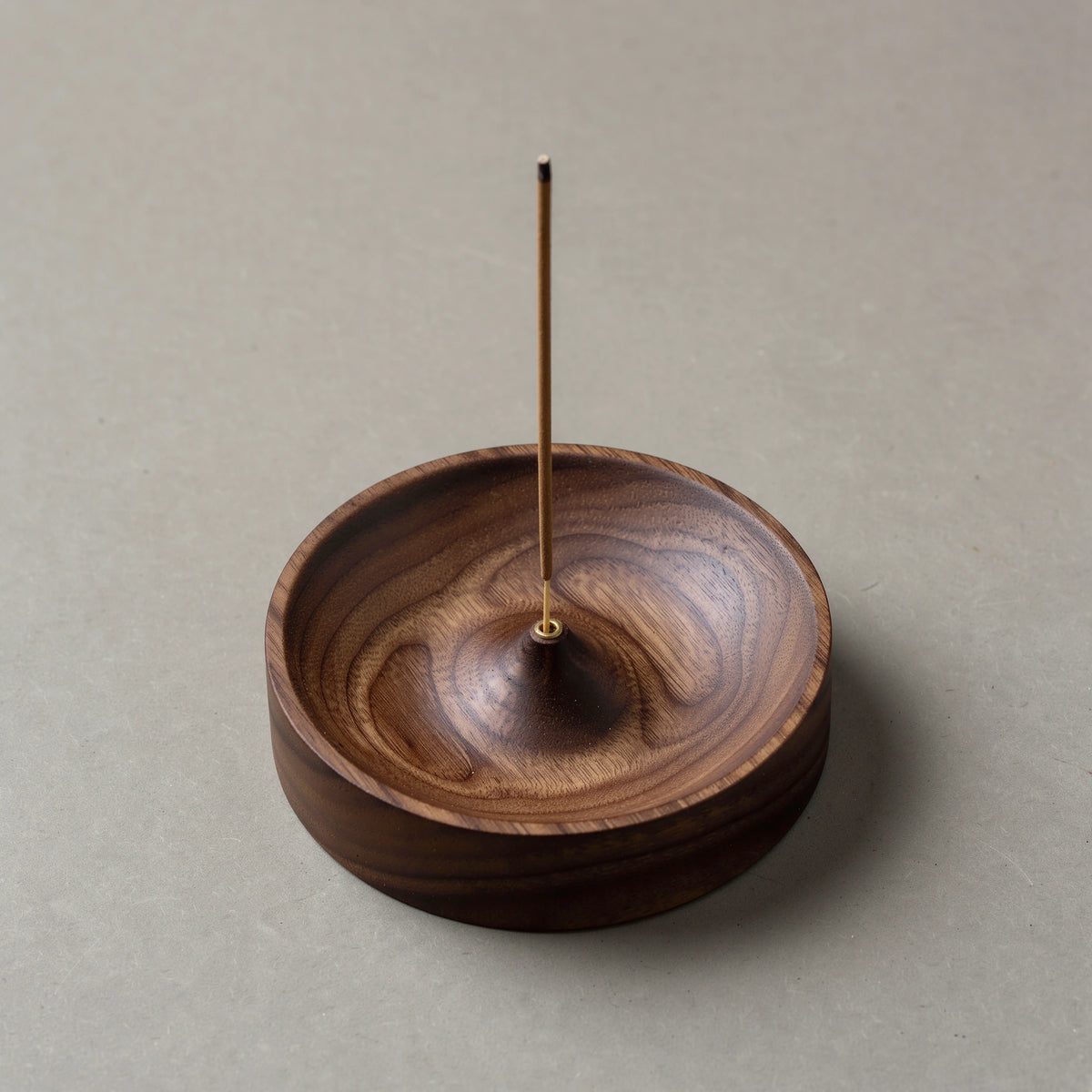 Porte-encens rond en bois