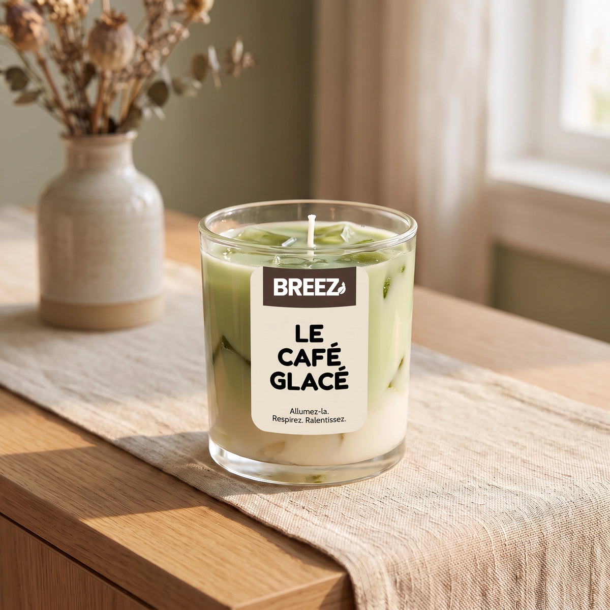 Bougie gel Latte Nuage Matcha Grand dans un décor quotidien