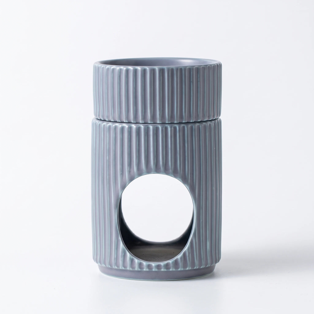 Brûle-parfum Céramique Nami bleu brume sur fond blanc