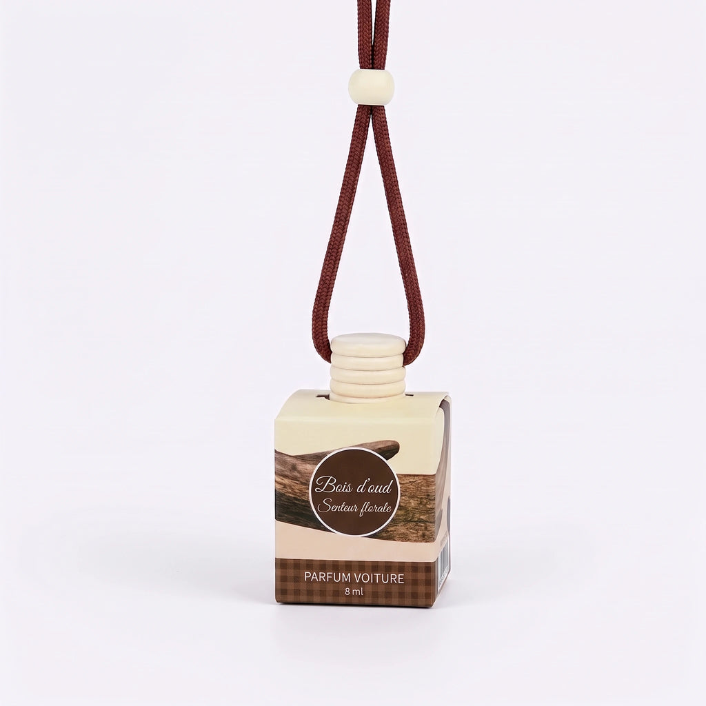 Packshot blanc du parfum voiture suspendu Bois d’oud